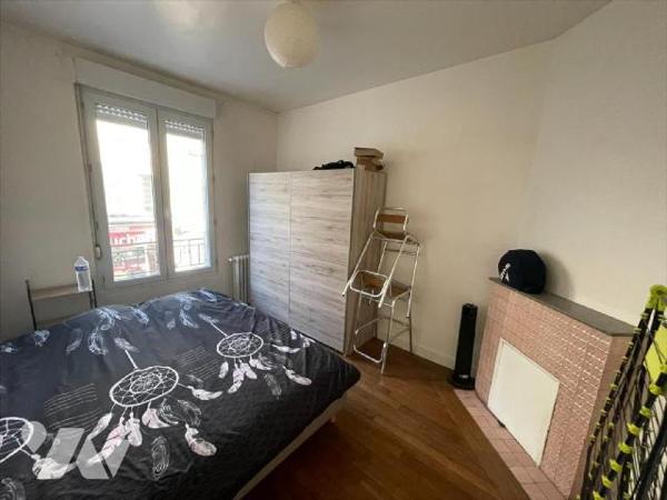  "Chez des Notaires à Mes côtés" Au Coeur  de FALAISE. Immeuble de rapport HORS COMMERCE du Rez...