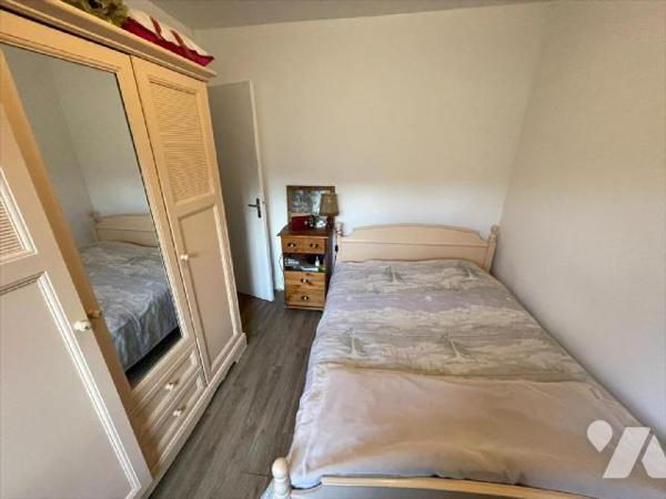  "Chez des Notaires à Mes côtés" Au Coeur  de FALAISE. Immeuble de rapport HORS COMMERCE du Rez...