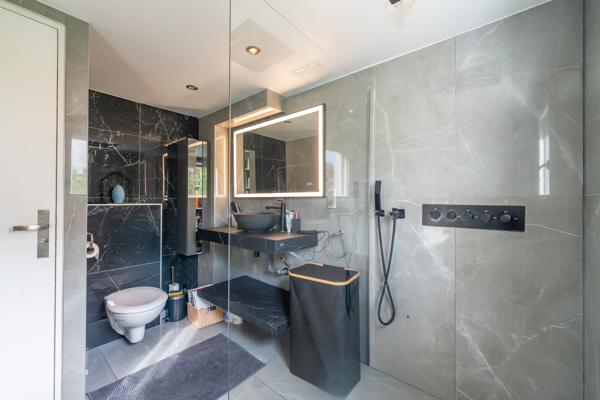 Maison
         9 pièces
        - 252 m² Bien prestige 1 499 000 €*