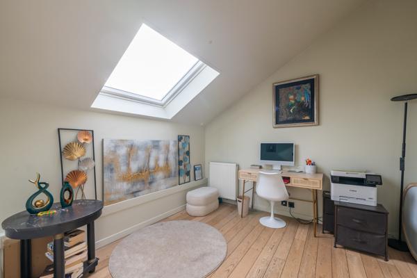 Maison
         9 pièces
        - 252 m² Bien prestige 1 499 000 €*