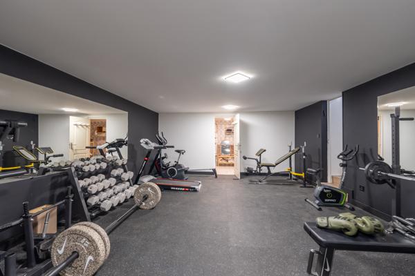 Maison
         9 pièces
        - 252 m² Bien prestige 1 499 000 €*