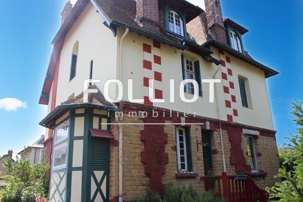 À VENDRE - DIVES SUR MER jolie villa Normande d'environ 200m² de 8 pièces