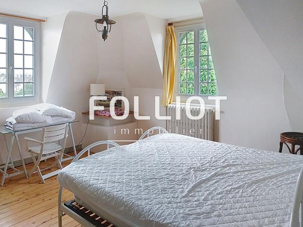 À VENDRE - DIVES SUR MER jolie villa Normande d'environ 200m² de 8 pièces