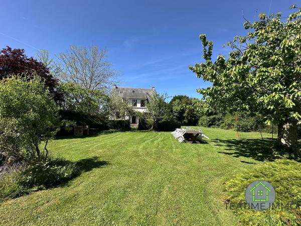 Propriété 6 gîtes en pierre, piscine et annexe