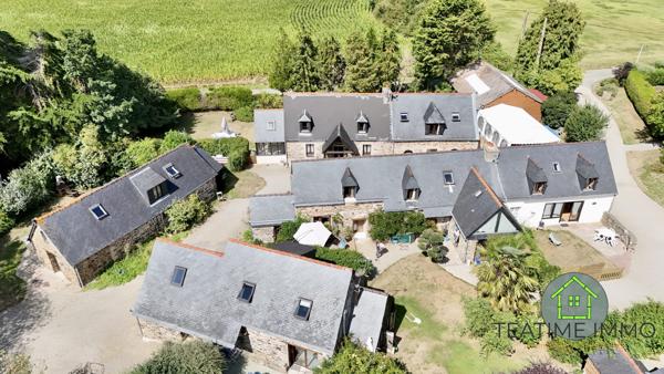 Propriété 6 gîtes en pierre, piscine et annexe