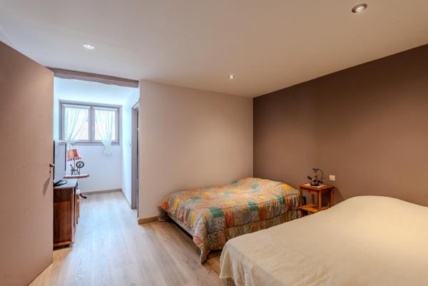 À vendre à Sciez, maison de caractère de 130 m² avec un beau terrain attenant