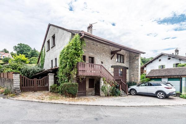 À vendre à Sciez, maison de caractère de 130 m² avec un beau terrain attenant