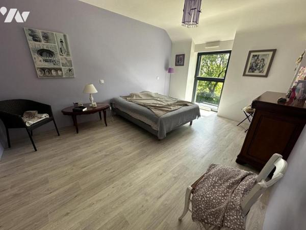 A VENDRE 56 PLOEREN, proche Vannes et Arradon, belle propriété, sur terrain 43 245 m² + hangar