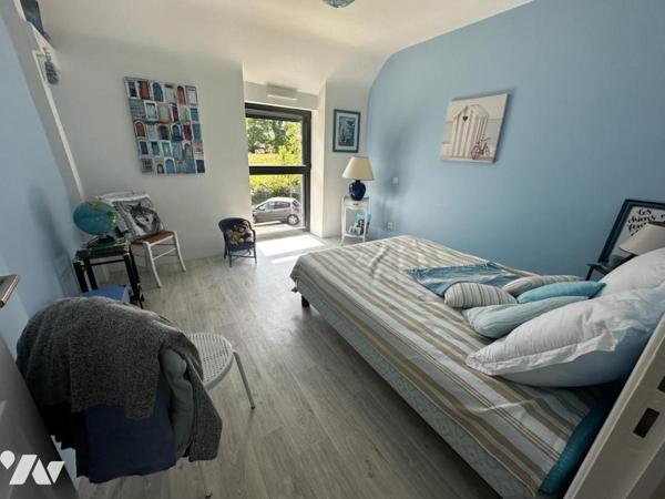 A VENDRE 56 PLOEREN, proche Vannes et Arradon, belle propriété, sur terrain 43 245 m² + hangar