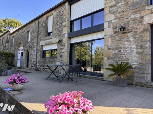 A VENDRE 56 PLOEREN, proche Vannes et Arradon, belle propriété, sur terrain 43 245 m² + hangar