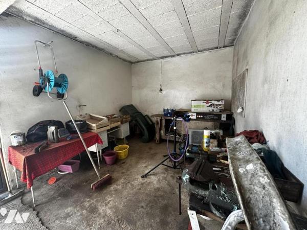 A VENDRE 56 PLOEREN, proche Vannes et Arradon, belle propriété, sur terrain 43 245 m² + hangar