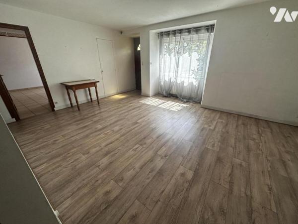 A VENDRE 56 PLOEREN, proche Vannes et Arradon, belle propriété, sur terrain 43 245 m² + hangar