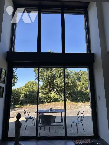 A VENDRE 56 PLOEREN, proche Vannes et Arradon, belle propriété, sur terrain 43 245 m² + hangar