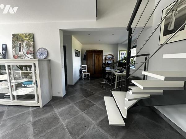 A VENDRE 56 PLOEREN, proche Vannes et Arradon, belle propriété, sur terrain 43 245 m² + hangar