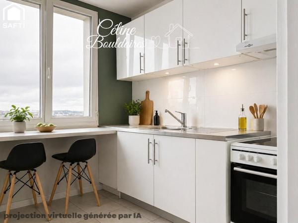 Dernier étage – Luminosité et beaux volumes à Kergoat Ouest