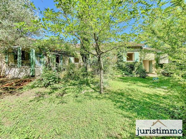 Saint-Saturnin-lès-Avignon (84450) Grande maison familiale