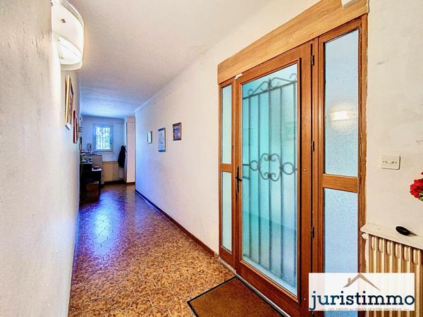 Saint-Saturnin-lès-Avignon (84450) Grande maison familiale