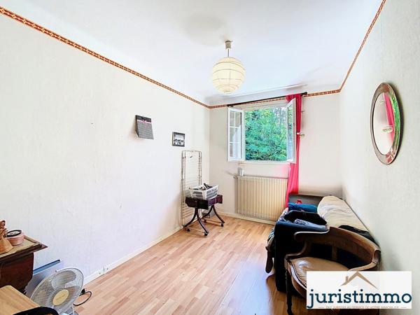 Saint-Saturnin-lès-Avignon (84450) Grande maison familiale