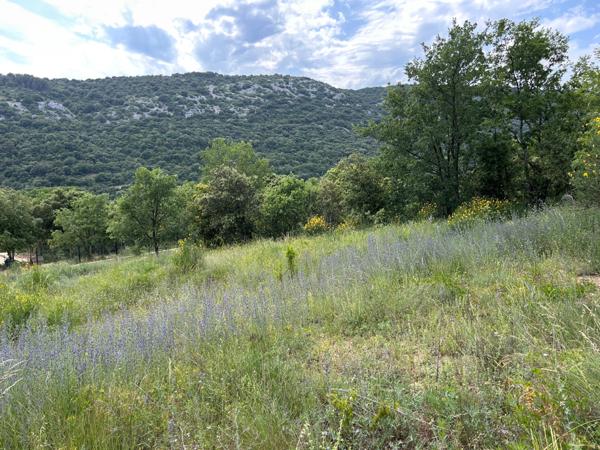 Terrain à vendre de 1 330 m². Saint-Martin-d'Ardèche (07)