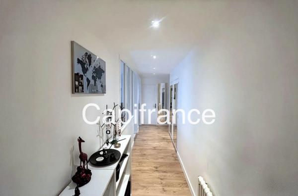 Bel appartement T2, cave, garage possible, à vendre hyper centre ANNECY (74)