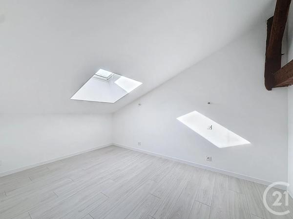 Appartement à vendre  5 pièces - 107,50 m 2   BOIS D AMONT  - 39
