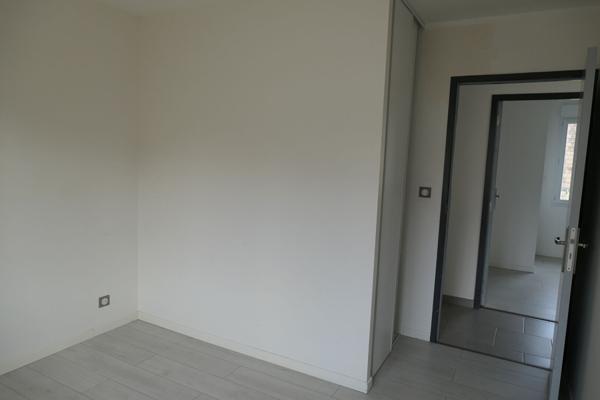 Maison lumineuse de 85 m² de plain-pied à La Suze Sur Sarthe - 3 chambres