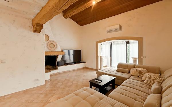 Maison à vendre    4 pièces • 110 m2 Fréjus