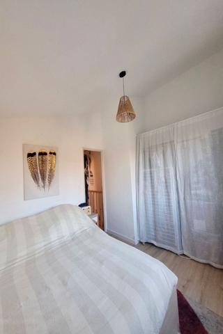 Meyreuil - Appartement 2 pièces- 32 m2 - 2 places de stationnement privatives