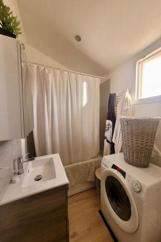 Meyreuil - Appartement 2 pièces- 32 m2 - 2 places de stationnement privatives