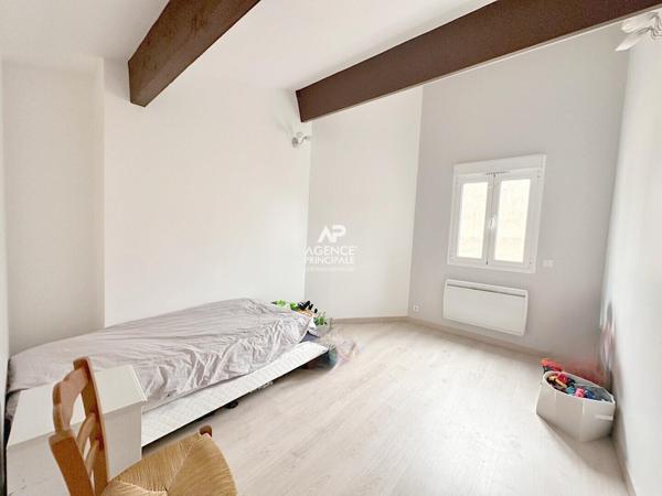 CHAVILLE - Stade - Maison de 6 pièces, 4 chambres et bureau, excellent état 650 000 € **  - Référence  731-C