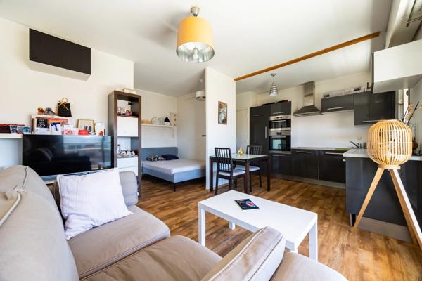 T1 bis meublé, dernier étage avec balcon et vue sur parc – Bordeaux Tivoli
