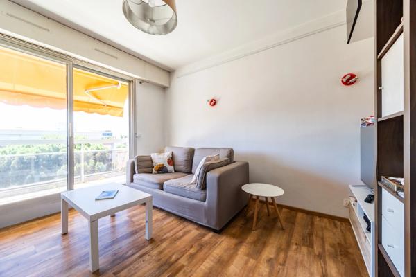 T1 bis meublé, dernier étage avec balcon et vue sur parc – Bordeaux Tivoli