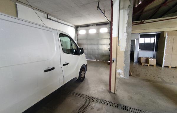 Local d'activité et Entrepôts 887 m2  - Romans-sur-Isère