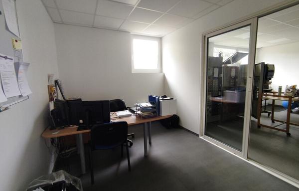 Local d'activité et Entrepôts 887 m2  - Romans-sur-Isère