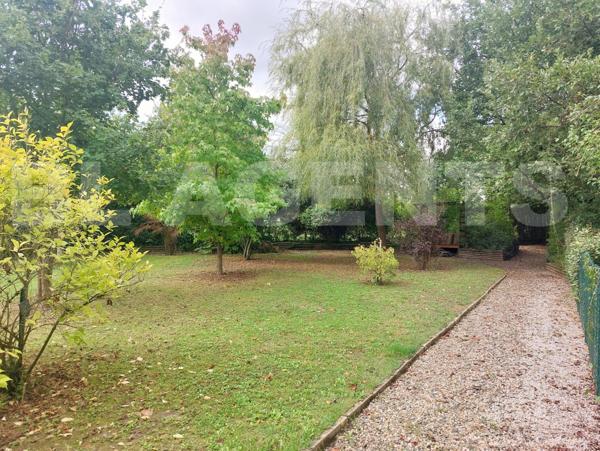 🌿 À Vendre – Terrain d’Exception avec Dépendance | Calme Absolu