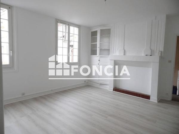 Location Appartement 2 pièces 43.28 m² - 7 PLACE DE LA MOTTE VERTE Bourgueil 37140