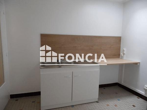 Location Appartement 2 pièces 43.28 m² - 7 PLACE DE LA MOTTE VERTE Bourgueil 37140