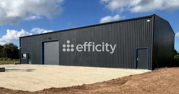 Local Commercial
        
        - 360 m² 338 940 € *