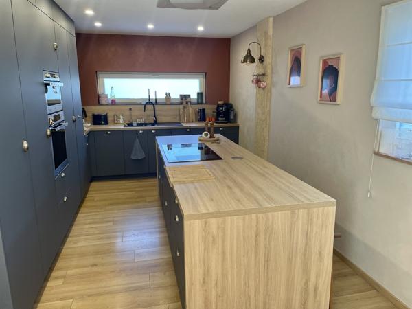 Maison - 5 pièces 384 000 €