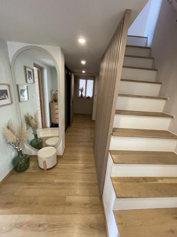 Maison - 5 pièces 384 000 €