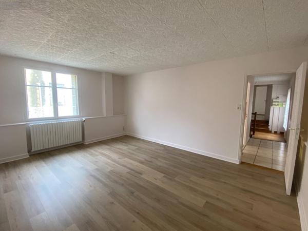 Appartement à louer à Salornay-sur-Guye en Saône-et-Loire (71250), ref :