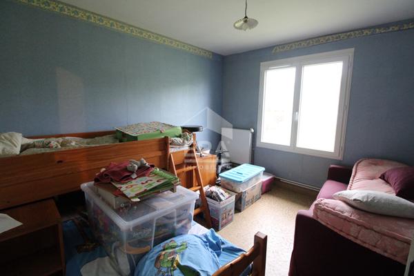 PAVILLON INDÉPENDANT SUR 3850 M2  DE TERRAIN , FORÊT GOBANAISE