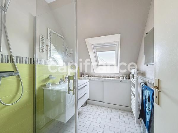 Maison 212 m2 à Fondettes proche du centre ville, 7 chambres