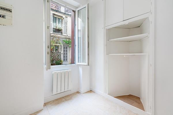 2 pièces en rez-de-cour calme et lumineux