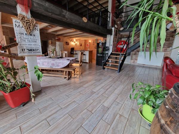 Propriete à vendre proche LURE (70) FERME T7 RENOVEE avec DEPENDANCES