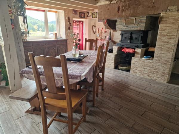 Propriete à vendre proche LURE (70) FERME T7 RENOVEE avec DEPENDANCES