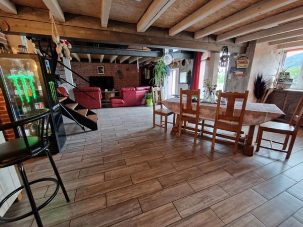 Propriete à vendre proche LURE (70) FERME T7 RENOVEE avec DEPENDANCES