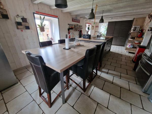 Propriete à vendre proche LURE (70) FERME T7 RENOVEE avec DEPENDANCES