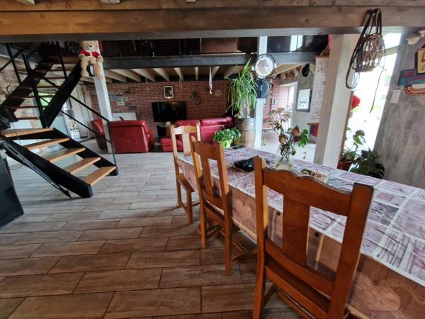 Propriete à vendre proche LURE (70) FERME T7 RENOVEE avec DEPENDANCES