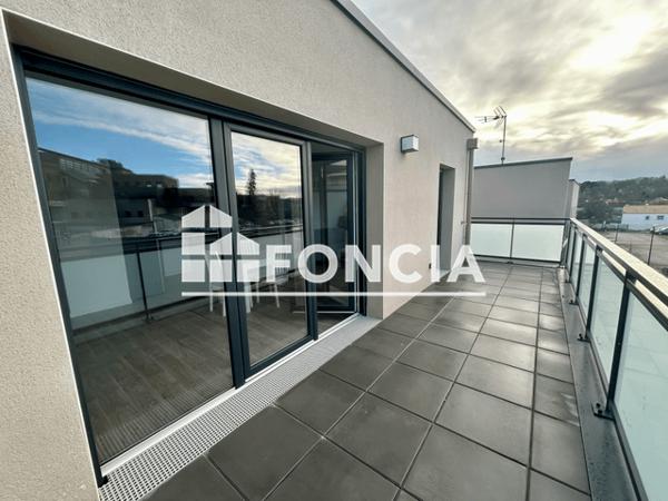 Location Appartement meublé 3 pièces 79.44 m² - 10 rue de la Simbrandière La Roche Sur Yon 85000